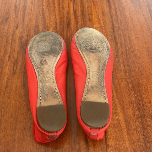Tory Burch scarlet red ballet flats. Size 8.5 - Picture 4 of 5
